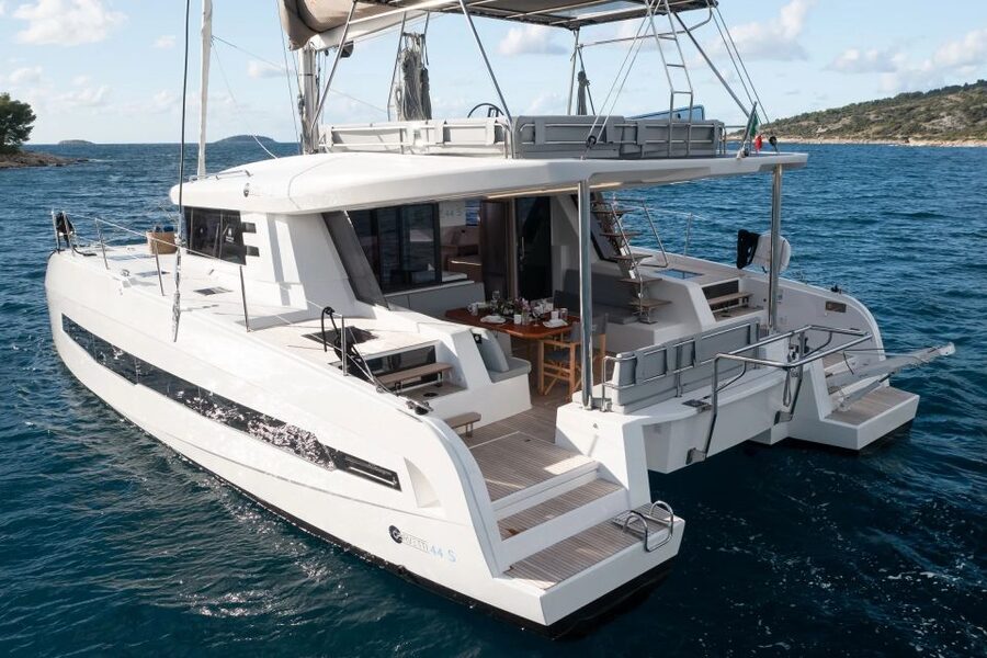 Albufeira: Algarve Half-Day Private Catamaran Charter - Welcome Drink, Wine, and Boards That Keep the Mood Easy
