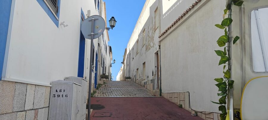 Albufeira: Old Town 1.5h - Micro-Stroll Time for Photos, Not a Marathon Tour