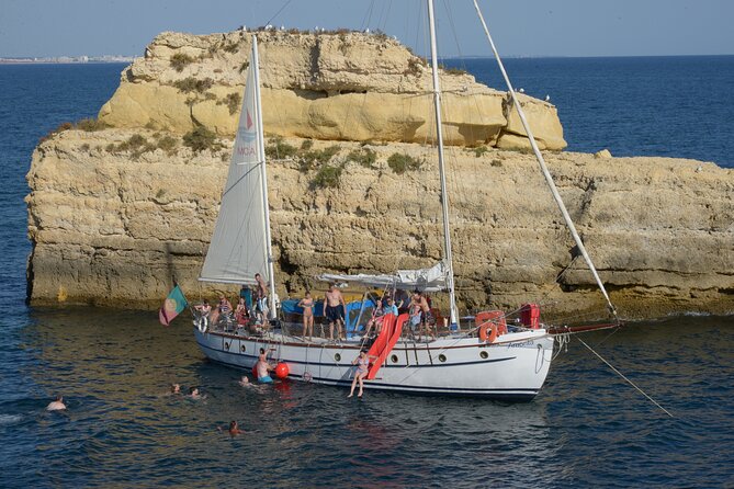 Beach Barbecue from Albufeira - A 6-hour sail that hits the Algarve’s best hits fast