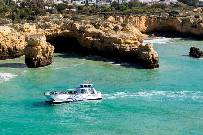 BENAGIL Cave Quest - Why Benagil Cathedral Cave Looks Better From a Boat