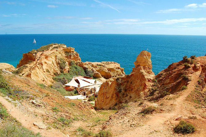 Carvoeiro and Silves Premium - Shared small group > VTours Algarve - Carvoeiro old town: viewpoints first, then 30 minutes to wander