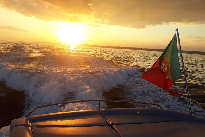 Luxury Sunset Cruise 3h - Falésia Beach stop: long stretch views and serious “wow” cliffs