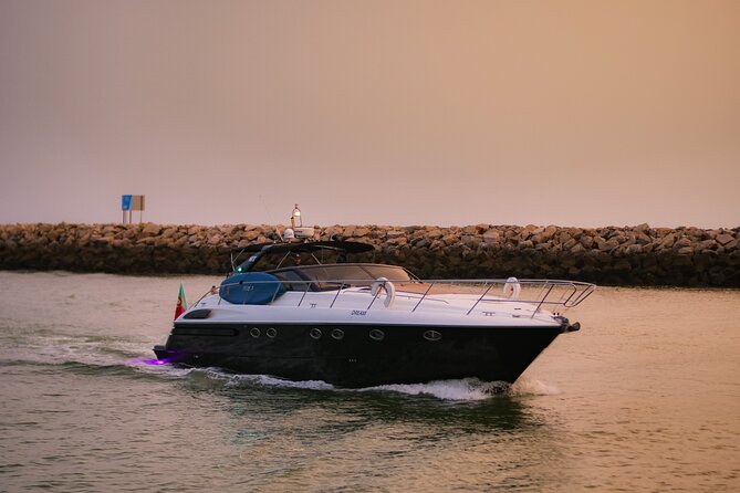 Luxury Sunset Cruise 3h - Praia da Coelha stop: a calmer coastal moment near Sesmarias