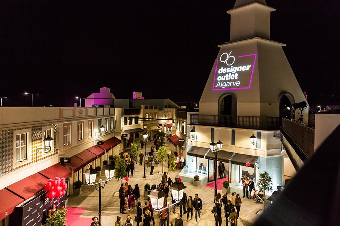 Mar Shopping Shuttle - Food, pacing, and the real reason people like the mall day