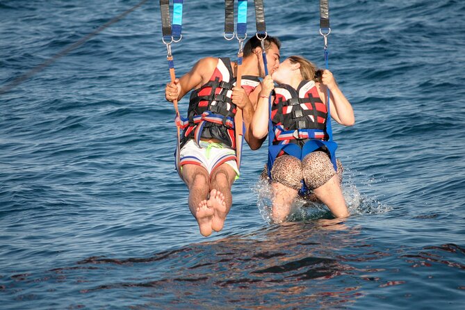 Parasailing from Albufeira Marina by Boat - Safety and crew approach: the difference between fun and scary
