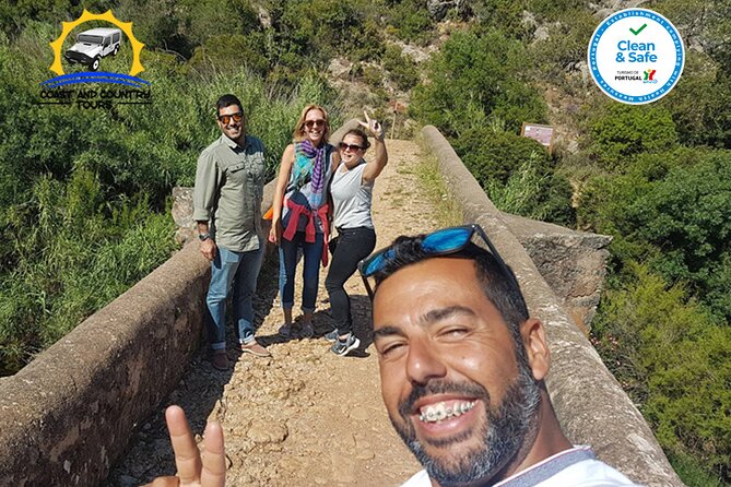 Private Jeep Safari Half-Day Tour - Passing Villa de Alte: a scenic peek at local trade and painted mountain flags