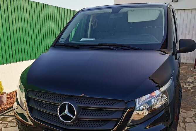 Private Transfer to Faro Albufeira Alvor Seville Lisbon and Lagos - Meeting the Driver: Fast Pickup Without the Guesswork
