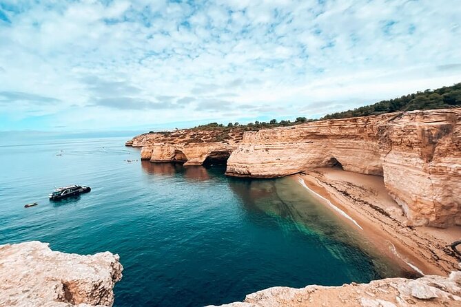 Seven Hanging Valleys Guided Hiking Tour from Albufeira - What makes Ricardo’s guiding style stand out
