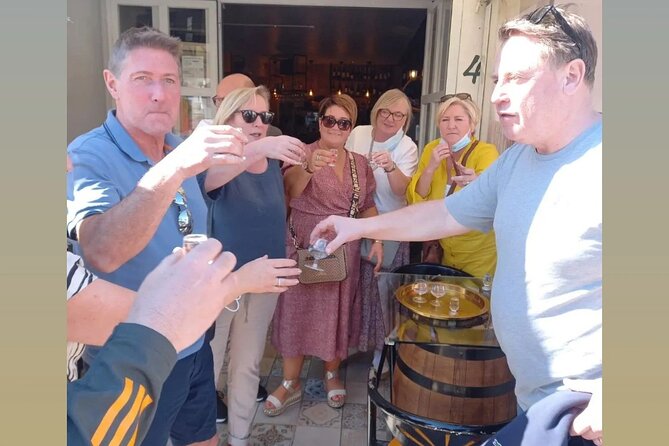 Wine Lovers: Winery Tour w/ Tasting & Tapas (Albufeira/Vilamoura) - Group size, comfort, and the day’s energy level