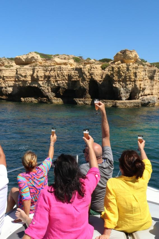 Xclusive Luxury Yacht Albufeira - Rules that affect your comfort: shoes, drinks, and inside access