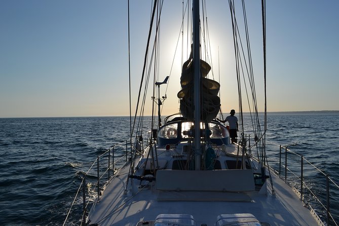 Yatch FINISMAR: 3hours Sailing to Benagil - Benagil area: what you can see from the yacht