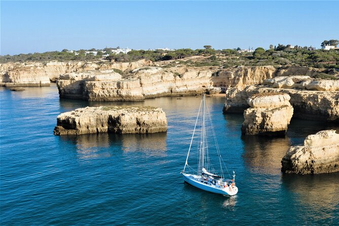 Yatch FINISMAR: 3hours Sailing to Benagil - Getting to the marina and timing your check-in